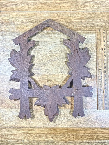 Old Cuckoo Clock  Surround (8 X 10 1/4 Inches) (LL5262)