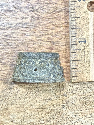 Old Black Mantel Clock Column Base (K9680)