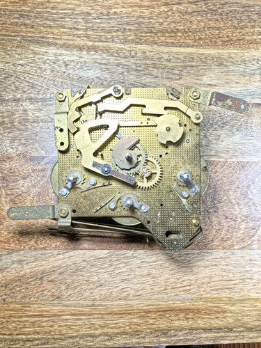 Old Urgos UW6 Series Clock Movement Rack (See Pics To ID Movement)     (K9630)