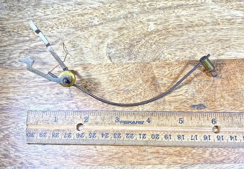 Ingraham (Stamped 28 ) Clock Movement Hammer Assembly    (KD859)