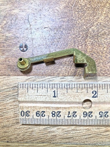 Old Urgos UW6 Series Clock Movement Rack Hook (See Pics To ID Mvmt) (K8078)