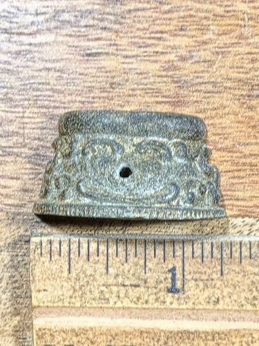 Old Black Mantel Clock Column Base (K9680)