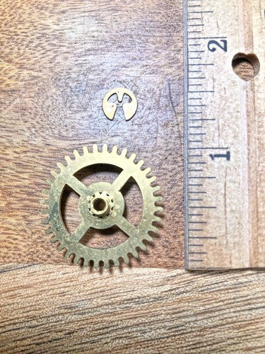 Old Urgos UW6 Series Clock Movement Minute Wheel  (See Pics To ID Mvmt) (K8083)