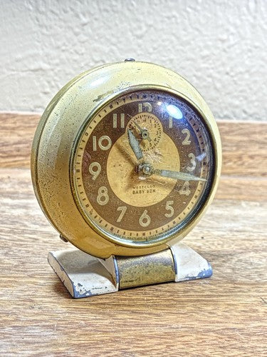 Westclox Style 5 Baby Ben Model 61-R White Case Alarm Clock 1939-49     (K9933)
