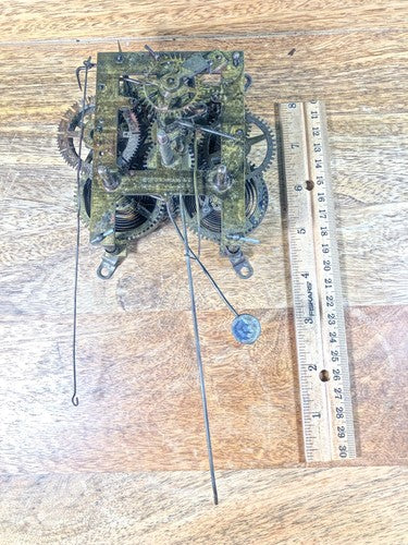 Ingraham 30 Hour Clock Movement Hands Post (See Pics To ID Mvmt)    (K8648)