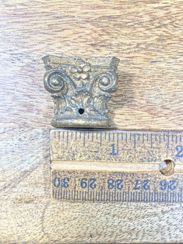 Old Clock Column Top Or Capitol (KD1591)