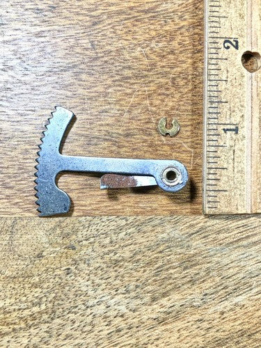 Heirloom Clock Movement Rack (See Pics To ID Mvmt) (K8902)