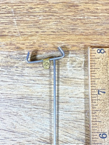 NOS Clock Movement Verge Or Crutch Measures 19.11mm Between Teeth (KD792)