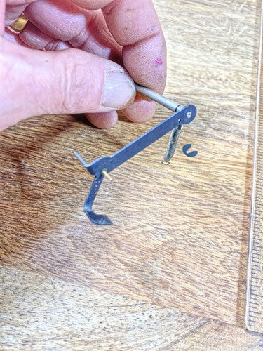 Chinese Clock Movement Rack Hook (See Pics To ID Movement) (KD1575)