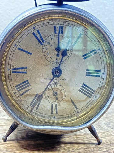 Antique Seikosha Alarm Clock For Parts Or Repair (Time Spring Blown)   (K9965A)