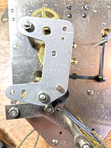 Seth Thomas 1703 (Electric) Clock Movement Chimes Flirt  (K8630)