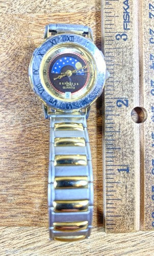 Vintage Explraes Silver and Gold Ladies Watch (Parts/Repair or Battery? )(KD135)