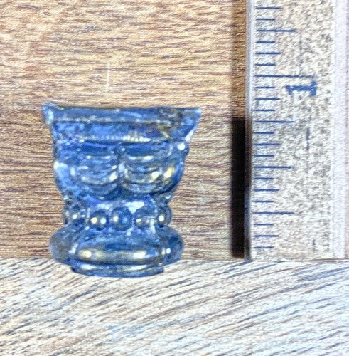 Antique Round Mantel Clock Column Capitol (Takes 1/2 Inch Round Column)  (KD006)
