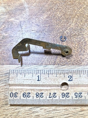 Old Urgos UW6 Series Clock Movement Rack Hook (See Pics To ID Mvmt) (K8078)