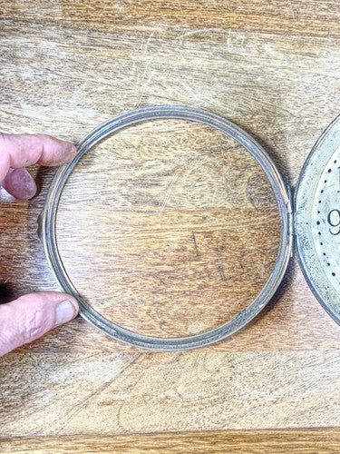 Seth Thomas (124 Mvmt) Clock Dial (5.65 Inch Dia) W/ Bezel (No Glass)    (KD726)