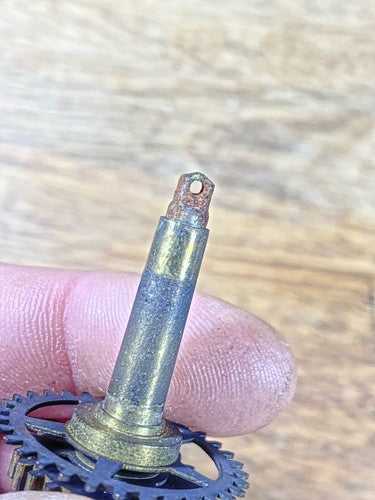 Unbranded 8 Day Clock Movement Hands Post (See Pics To ID Mvmt) (KD1543