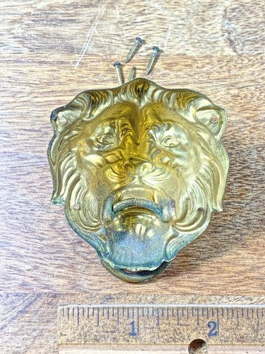 Antique Waterbury Clock Lions Head Handle      (KD712)
