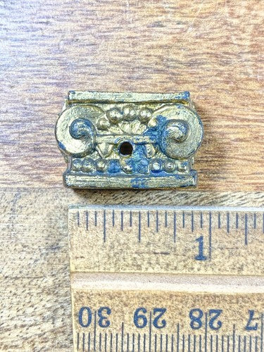 Mantel Clock Square Column Top / Capital   (K9814)