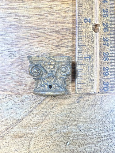Old Clock Column Top Or Capitol (KD1591)
