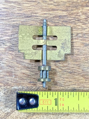 New Haven Clock Movement Strike Side Fan  (See Pics to ID Mvmt)  (KD1211)