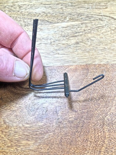 Seth Thomas A305-000 Clock Movement Hammer Assembly  (K8238)