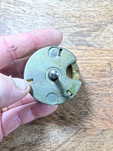 Urgos UW32127B Series Clock Movement Time Side Main Wheel    (K8848)