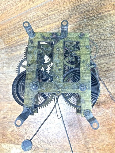 Ingraham 30 Hour Clock Movement Time Side 2nd Wheel (See Pics To ID) (K8638)