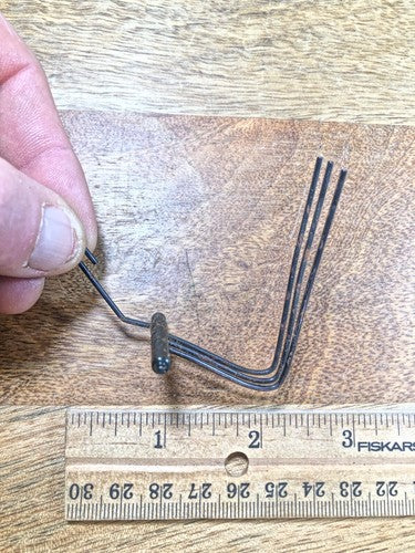 Seth Thomas A305-000 Clock Movement Hammer Assembly  (K8238)