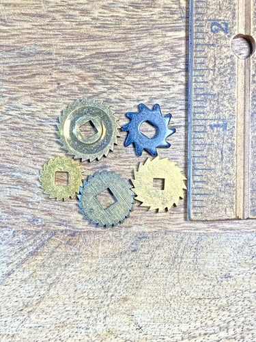 Assorted Lot Of Old Clock Movement Click Wheels (Lot Of 5) (KD2071)