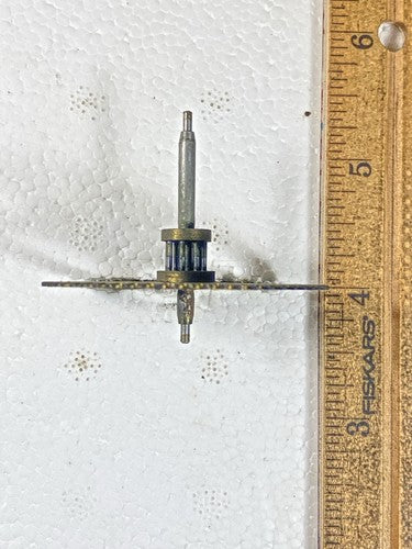 Gilbert Clock Movement (Stamped 25) Time Side 2nd Wheel (See Pics To ID)(KD1347)