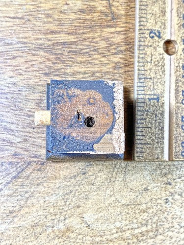 Old Wood Clock Trim Piece  (KD758)