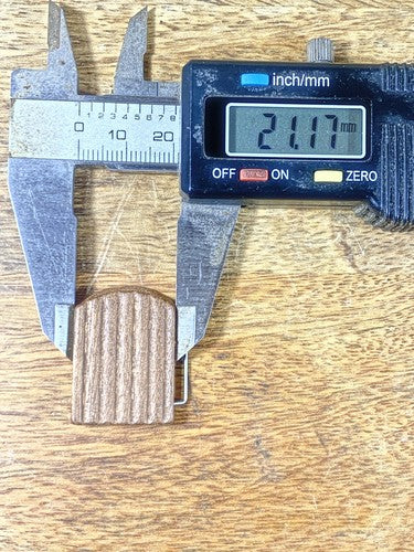 Cuckoo Clock Door 28.57mm X 21.17mm    (KD693)