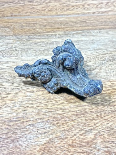 Old Distressed Mantel Clock Foot   (KD1586)