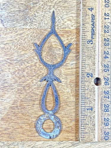 Antique Clock Hand 3 7/8 Inches Long (Arbor Opening Is 9.59mm Dia.)     (KD630)