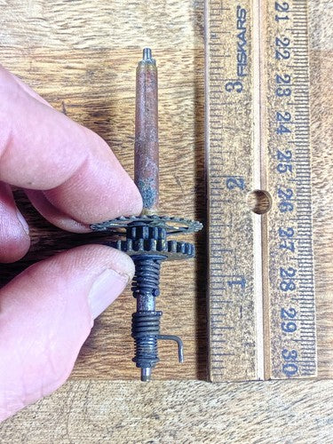 Ingraham Clock Movement (Stamped 06) Hands Post (KD1433)