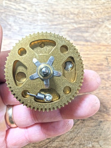 Urgos UW32127B Series Clock Movement Time Side Main Wheel    (K8848)