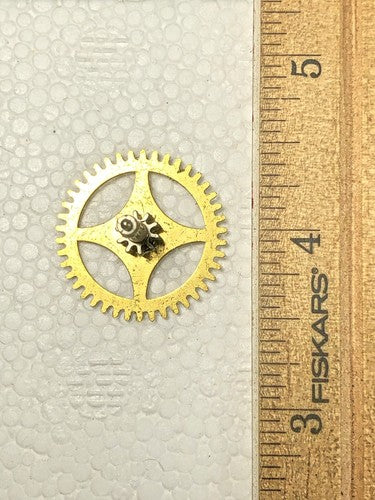 Junghans W 274 / 200 Clock Movement Time Side 2nd Wheel (See Pics To ID) (K8675)