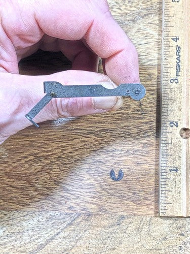 Made In China Clock Movement Rack Hook (See Pics To ID Mvmt) (K9657)