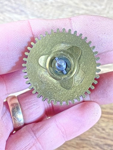 JC Brown Clock Movement (8Day) Hands Post   (KD1448)