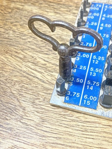 Antique Clock Winding Key Size 5 / 3.50mm        (KD1313)