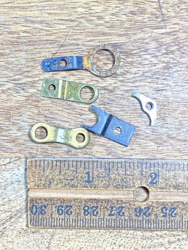 Assorted Lot Of Old Clock Movement Click Wheel Parts (KD2136)