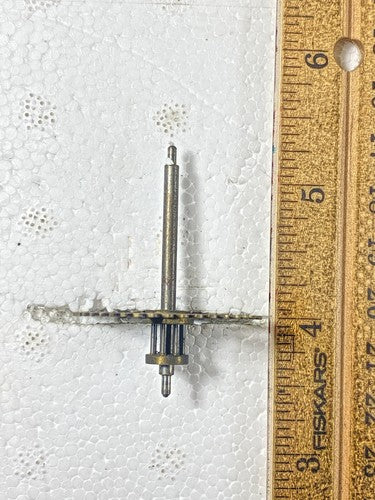 Unbranded 8 Day Clock Movement Time Side 4th Wheel (See Pics To ID Mvmt) (KD1533