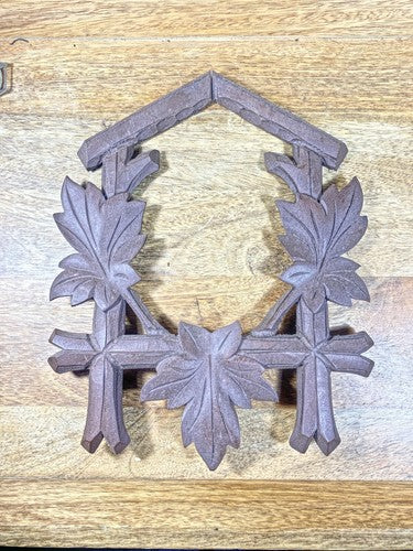 Old Cuckoo Clock  Surround (8 X 10 1/4 Inches) (LL5262)
