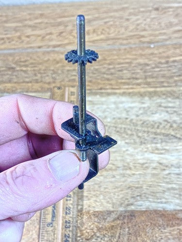 Ingraham (Stamped 28 ) Clock Movement Pendulum Suspension Bridge Assembly(KD901)