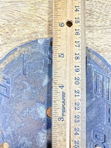 Old Unbranded 8 Day Metal Clock Movement Dial Pan    (KD020)