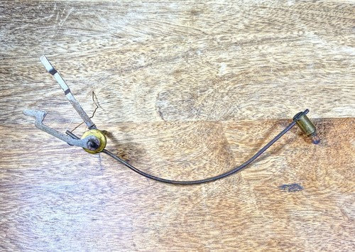 Ingraham (Stamped 28 ) Clock Movement Hammer Assembly    (KD859)