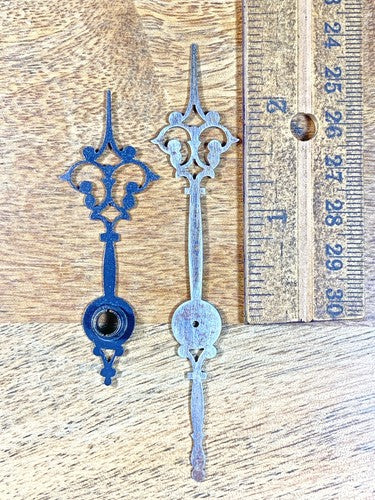 Vintage Clock Hands, 2 1/2 Inch Minute Hand (See Desc for Arbor Size)  (KD920)