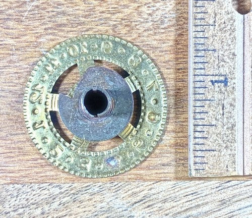 Old Kitchen Clock Alarm Setting Wheel (Unknown Make)      (KD105)