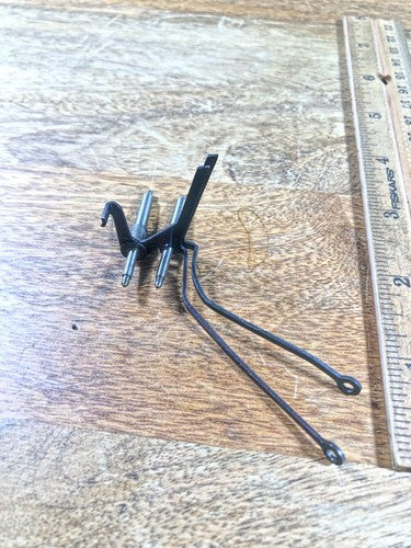 Seth Thomas 89K Clock Movement Hammer Levers (See Pics To ID Mvmt)    (K9412)