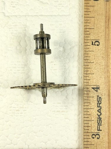 Gilbert Clock Movement (Stamped 1913) Time Side 3rd Wheel (See Pics To ID) K7825